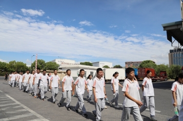 青春有梦 携手同行 | 浙江省平湖中学2024级高一新生生涯规划学习走进9999js金沙老品牌纸业